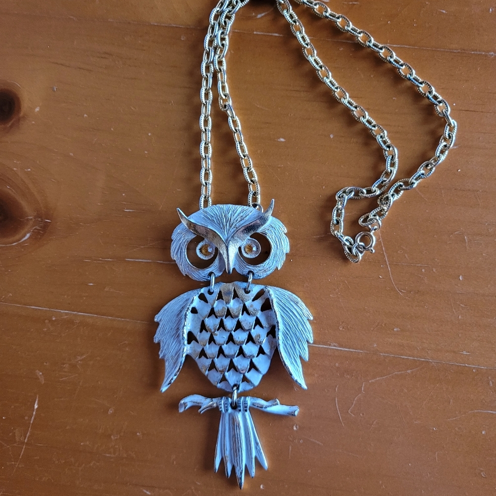 Vintage Costume Jewelry Owl Necklace Goldtone and White